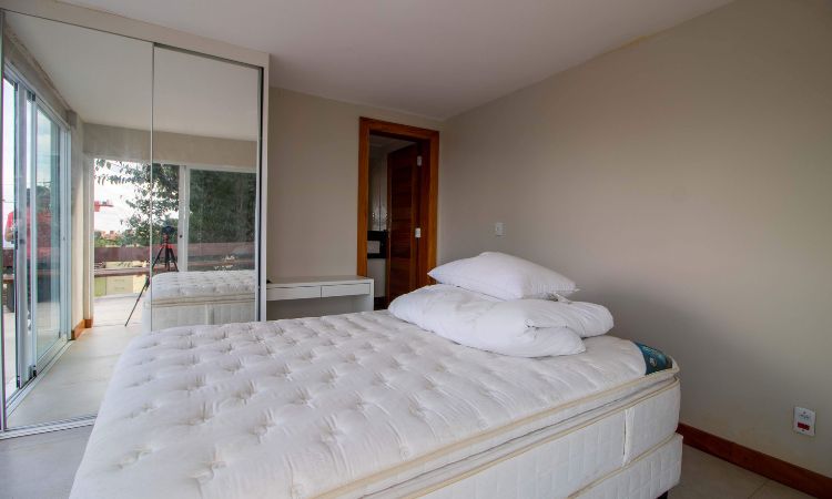 Bed Mattresses-Cover 